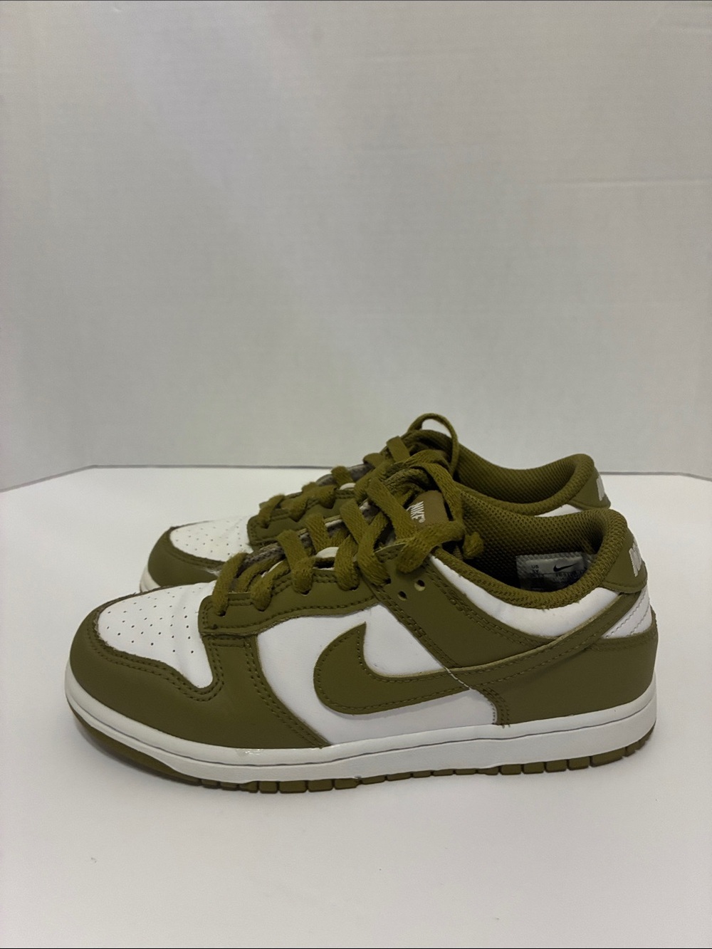 Nike Kids Olive and White Low-Top Sneakers - Picture 4 of 6